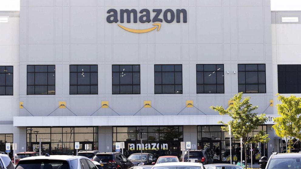 PHOTO: An Amazon fulfillment center where organizers are planning to file for a union election next week after gathering more than 1,700 employee signatures in the borough of Staten Island in New York, Oct. 21, 2021.