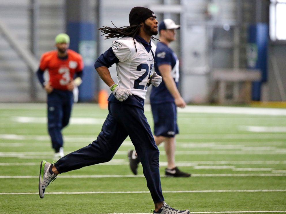 PHOTO: Seattle Seahawks Richard Sherman runs in NFL football practice, on Jan. 21, 2015, in Renton, Wash.
