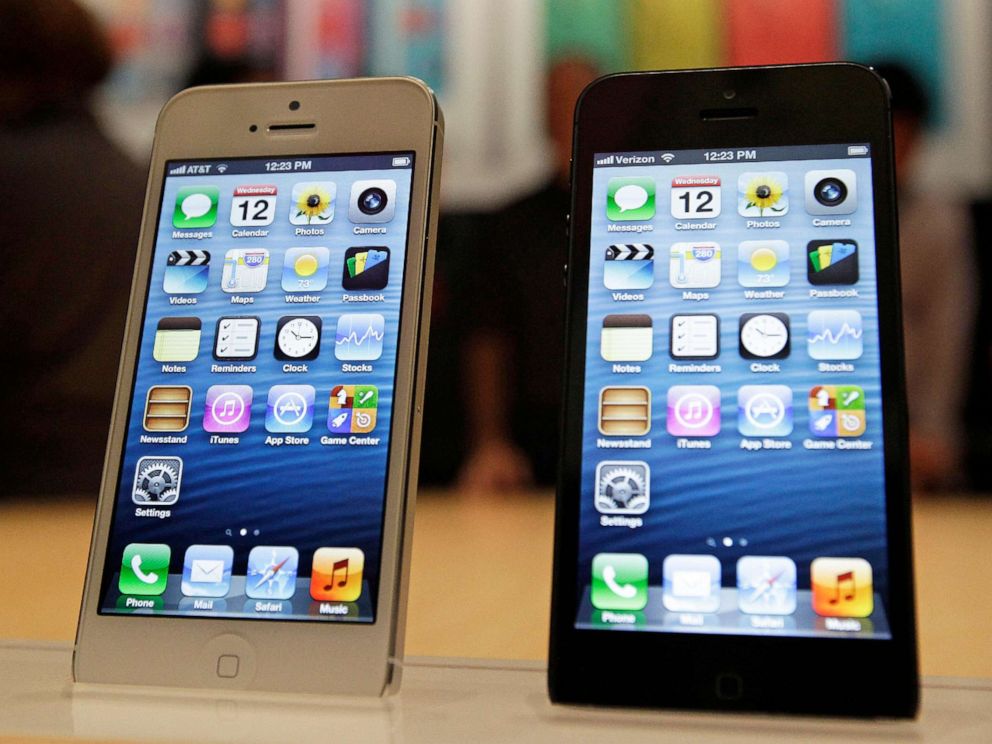 No iPhone 5, but Apple unveils 4S, iPhone