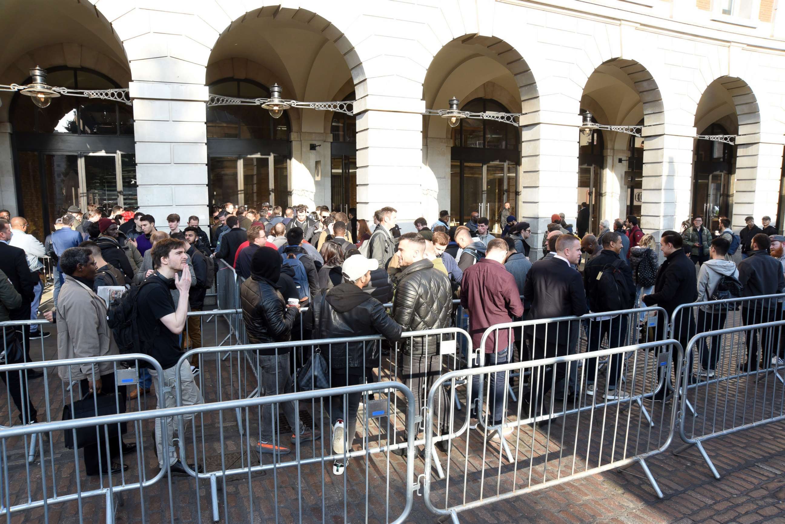 PHOTO: General views outside the Apple store on Regent Street on the day of the new iPhone X launch, Nov. 3, 2017, in London.