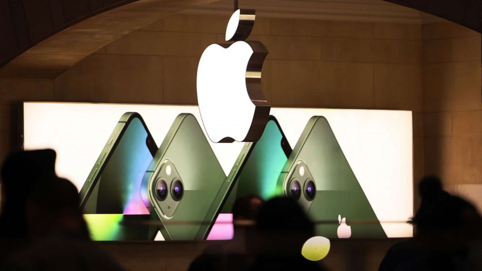 Will Apple see a wave of unionization like Starbucks? ▶