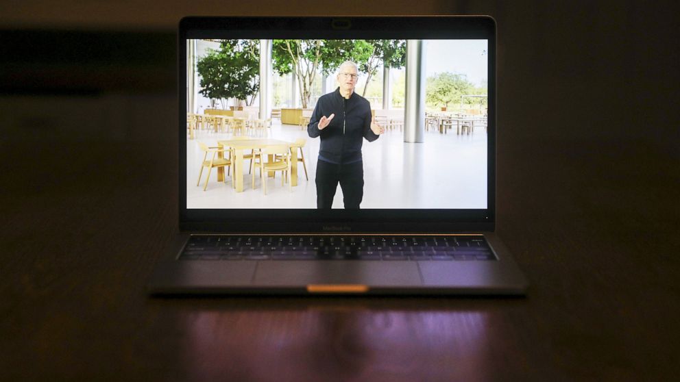 VIDEO: Apple expected to unveil new MacBook