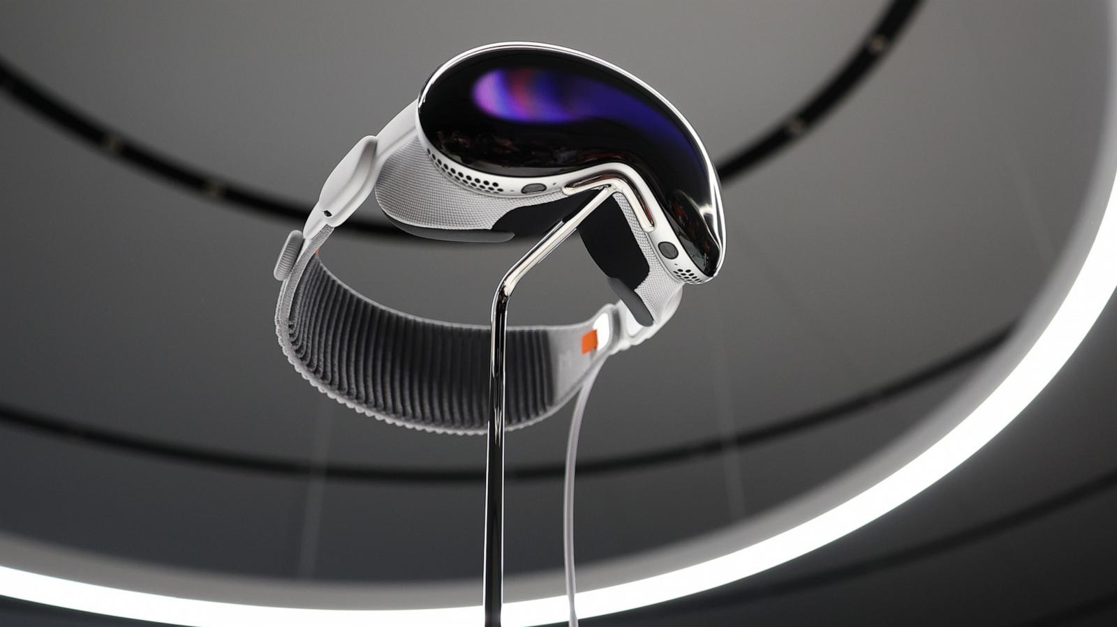 Apple launches its $3,499 virtual reality headset: Apple Vision Pro