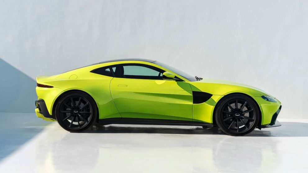 PHOTO: New Aston Martin Vantage