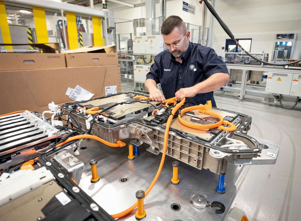 PHOTO: High performing, fourth-generation batteries are assembled at BMW's South Carolina plant for the X5 and X3 plug-in hybrid electric variants.