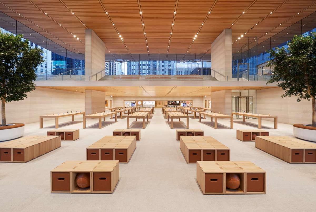 PHOTO: The inside of Apple's Michigan Avenue store will host an array of classes and experiences for customers.