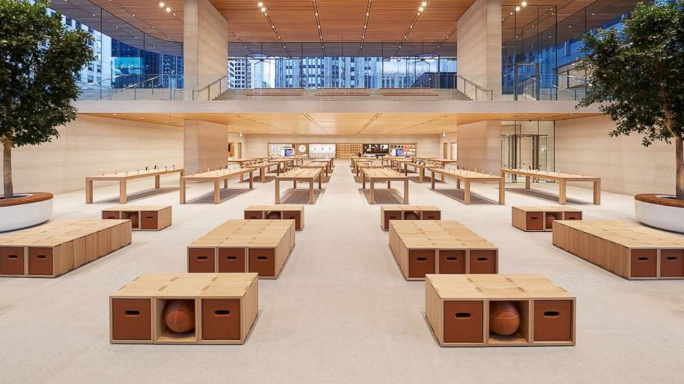 Apple Store Chicago: A glimpse into the future of retail » EFTM