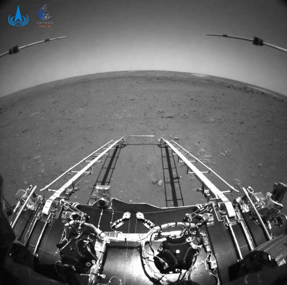 PHOTO: China's Zhurong rover sends back images from Mars.