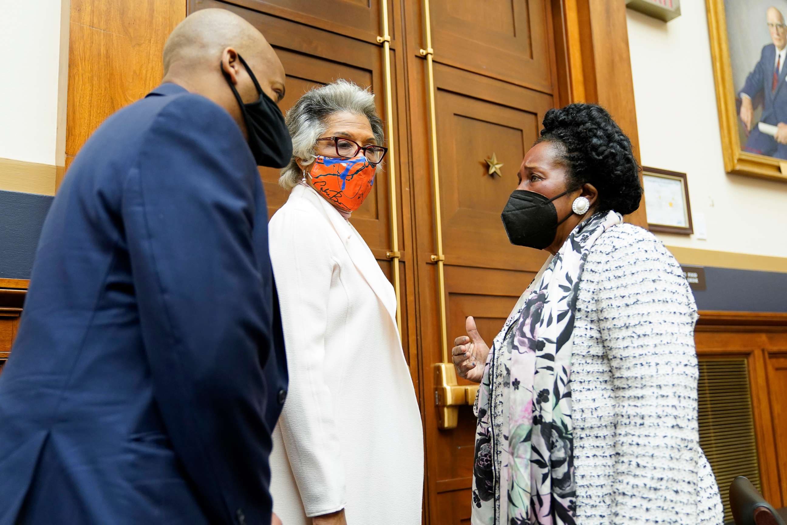 PHOTO: Rep. Joyce Beatty and Rep. Sheila Jackson Lee attend a markup in the House Judiciary Committee of a bill to create a commission to study and address social disparities in the African American community, in Washington, April 14, 2021.