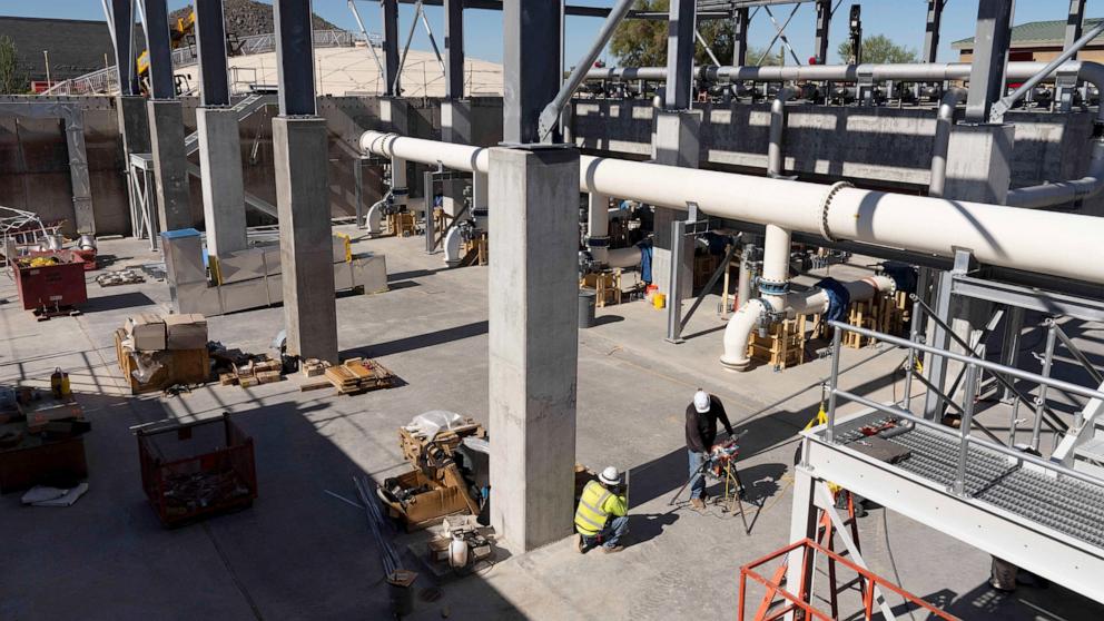 Jobs report to show whether hiring stayed resilient in September