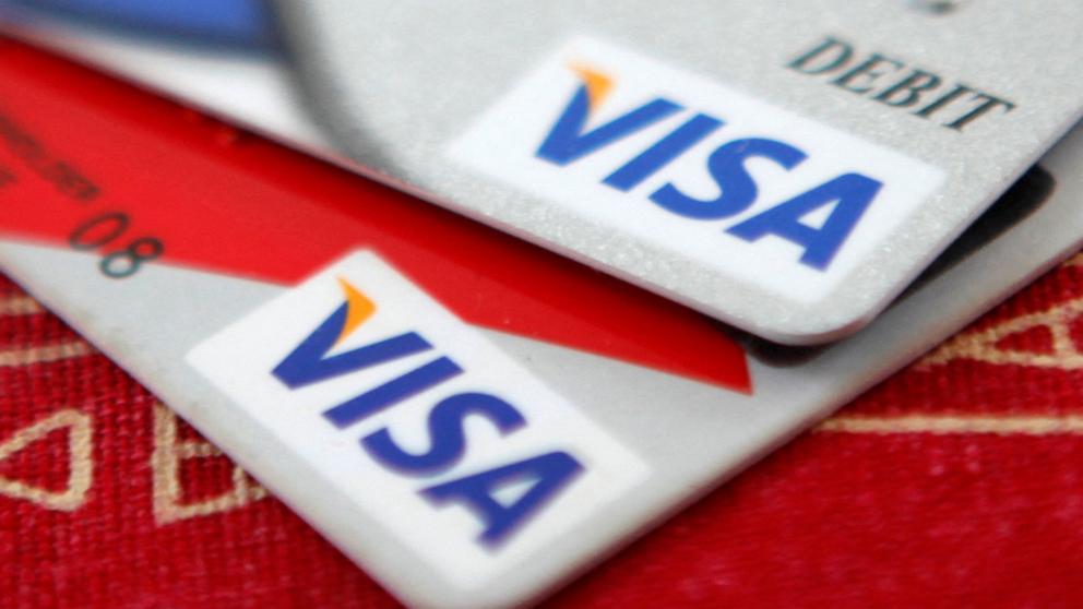 PHOTO: Visa credit cards are displayed in Washington, Oct. 27, 2009. 