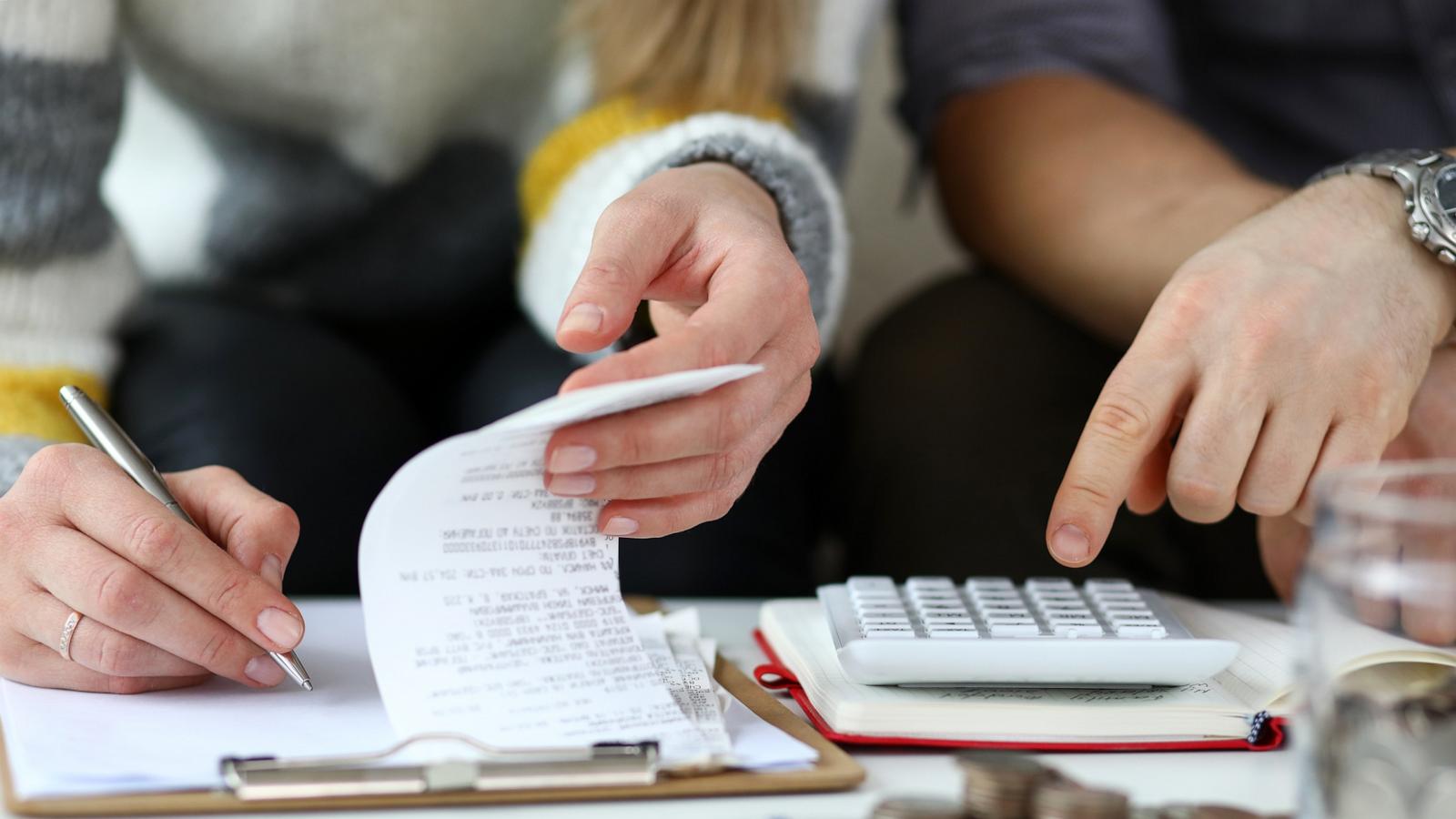 US household debt ticks up to new all-time high as inflation continues to rise