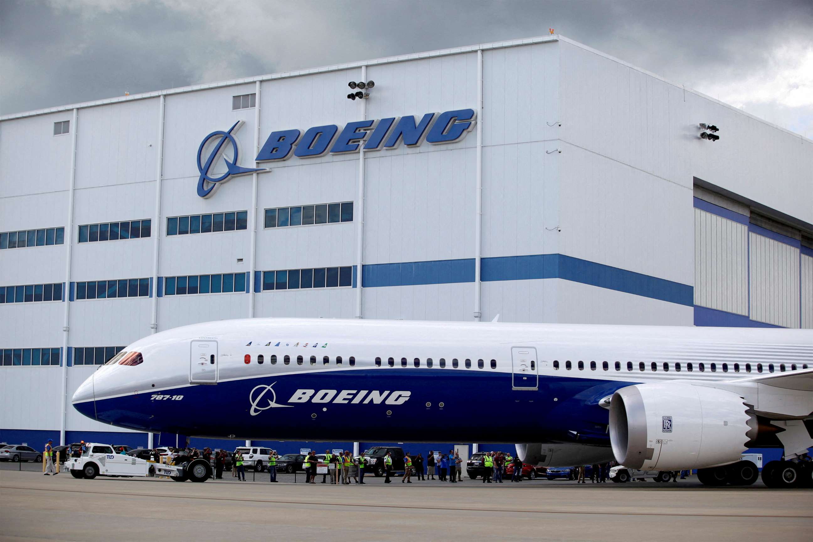 FILE PHOTO: FILE PHOTO: A Boeing 787-10 Dreamliner taxis past the Final Assembly Building at Boeing South Carolina in North Charleston, South Carolina, on March 31, 2017.