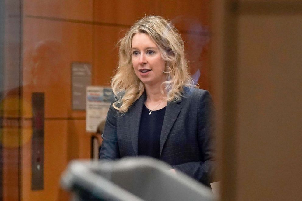 PHOTO: Former Theranos CEO Elizabeth Holmes arrives at federal court in San Jose, Calif., on Oct. 17, 2022.