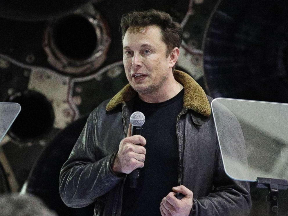 PHOTO: Elon Musk speaks at a SpaceX event in Hawthorne, Calif., Sept. 17, 2018.