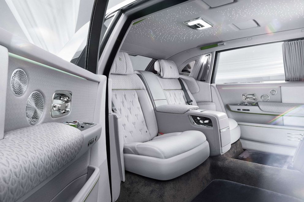 PHOTO: Rolls-Royce introduced fabric seats made from silk and bamboo in the Phantom Platino.