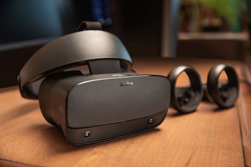 PHOTO: The Facebook Oculus Rift S VR headset and controllers are pictured in an undated promotional image.