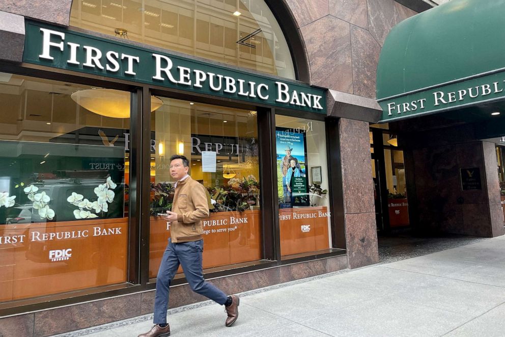 PHOTO: A branch of First Republic Bank.