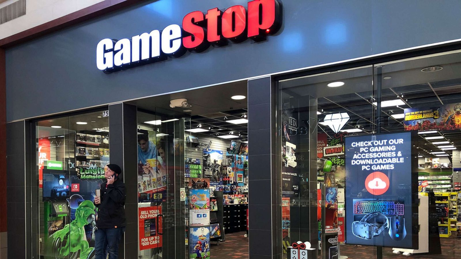 Robinhood abruptly restricts transactions for GameStop stock - ABC News