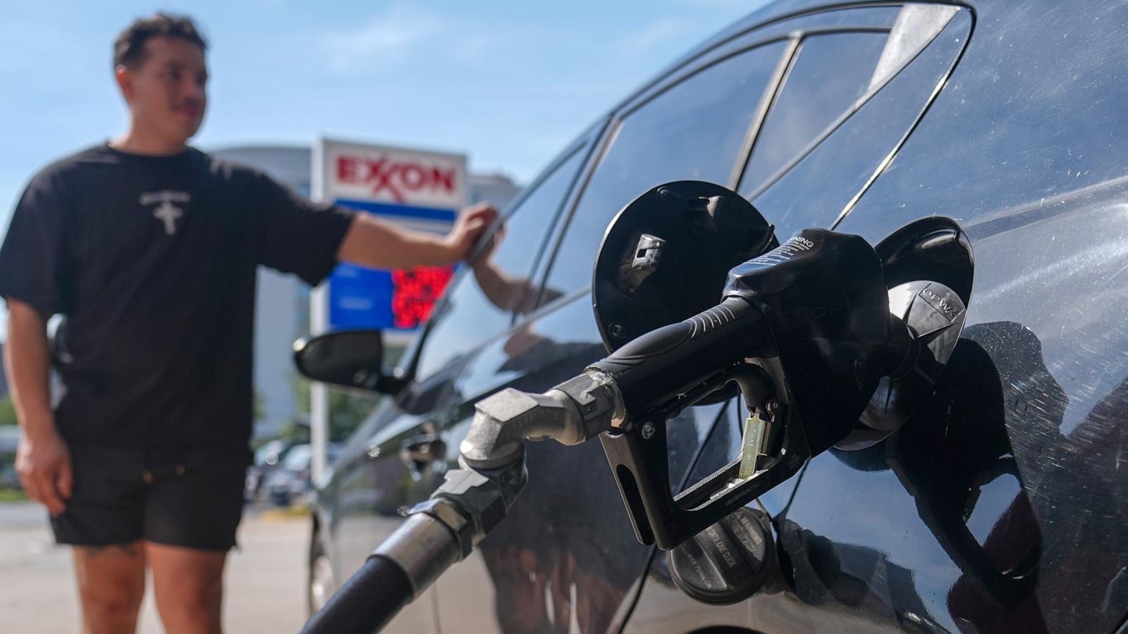 Gas prices break record for days above $4 a gallon as oil shortage continues