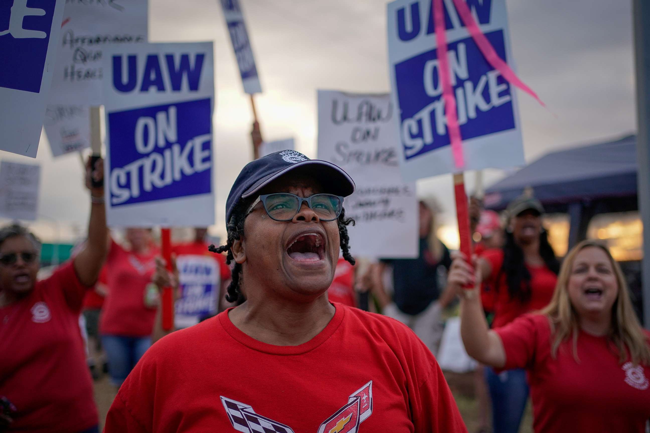 PHOTO: GM team leader Natalie Walker, 56, leads chants as General Motors assembly workers and their supporters protest during the United Auto Workers (UAW) national strike in Bowling Green, K.Y. on Sept. 20, 2019.