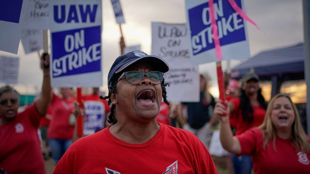 PHOTO: GM team leader Natalie Walker, 56, leads chants as General Motors assembly workers and their supporters protest during the United Auto Workers (UAW) national strike in Bowling Green, K.Y. on Sept. 20, 2019.
