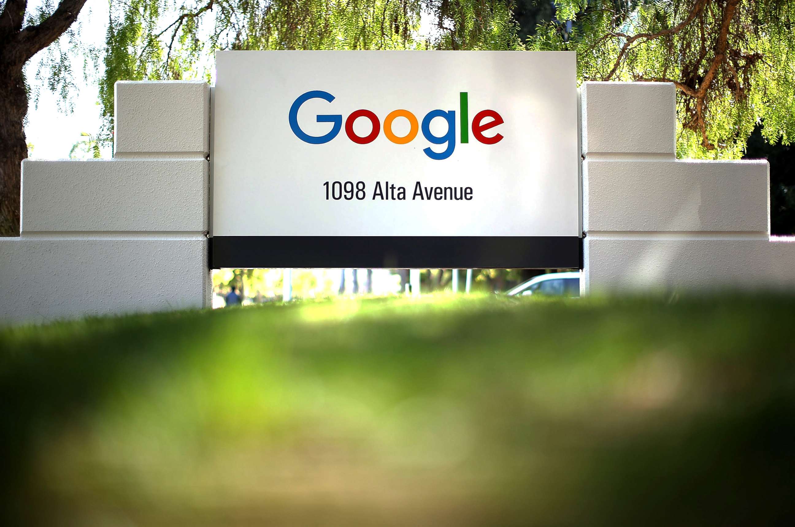 PHOTO:The Google logo is displayed on a sign outside of the Google headquarters on Sept. 2, 2015, in Mountain View, Calif.