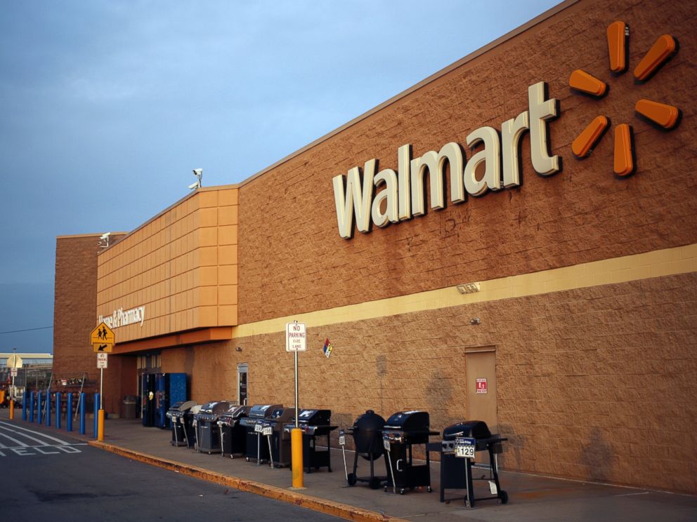 PHOTO: A Wal-Mart Stores Inc. is seen in this file photo, May 18, 2015 in Shelbyville, Ky.