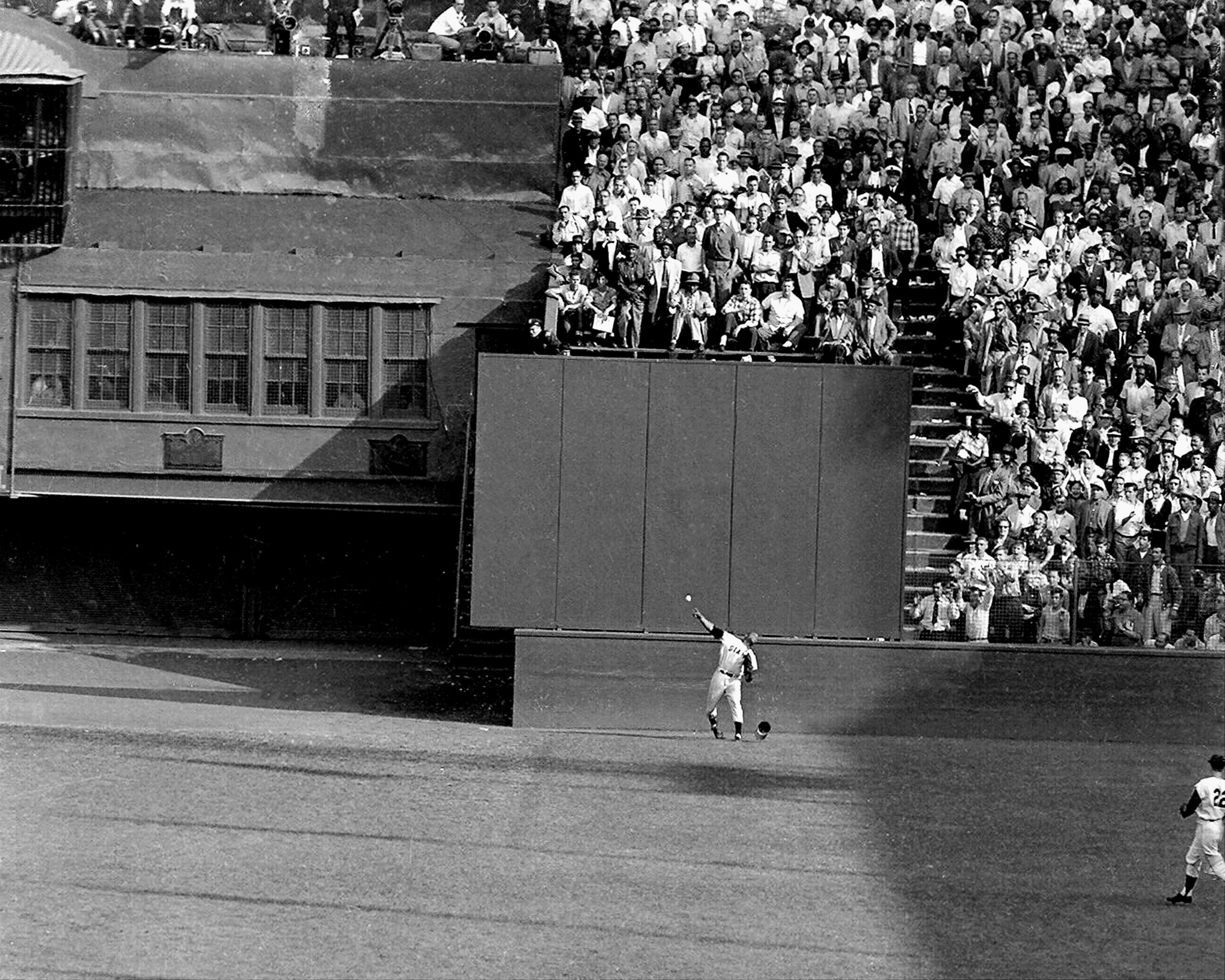 PHOTO: New York Giants, Willie Mays famous catch in the 1954 World Series made in the Polo Grounds against Vic Wertz of the Cleveland Indians.