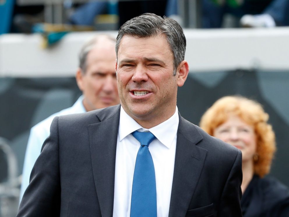 PHOTO: Former Jacksonville Jaguars quarterback Mark Brunell, left, speaks with Jacksonville Jaguars owner Shahid Khan prior to being inducted into the Pride of the Jaguars at EverBank Field on Dec. 15, 2013, in Jacksonville, Fla.