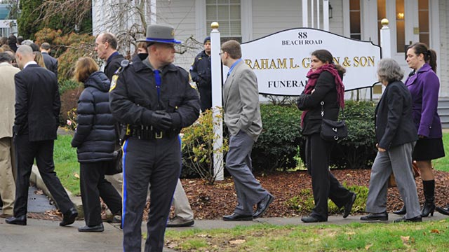 Connecticut School Shooting First 2 Funerals Held For Jack Pinto And Noah Pozner Abc News 