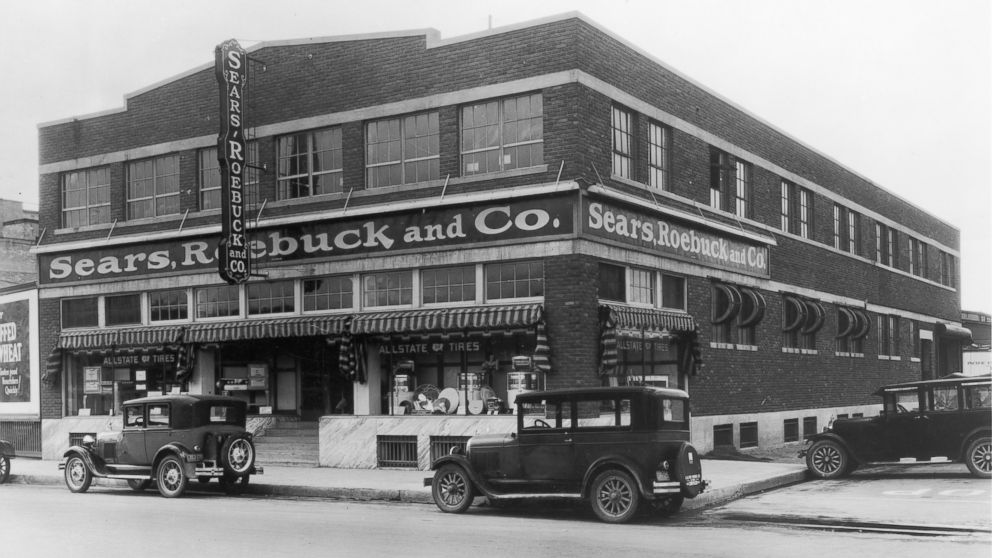 PHOTO: The storefront of a Sears, Roebuck and Co. store is seen in El Paso, Texas, circa 1940.