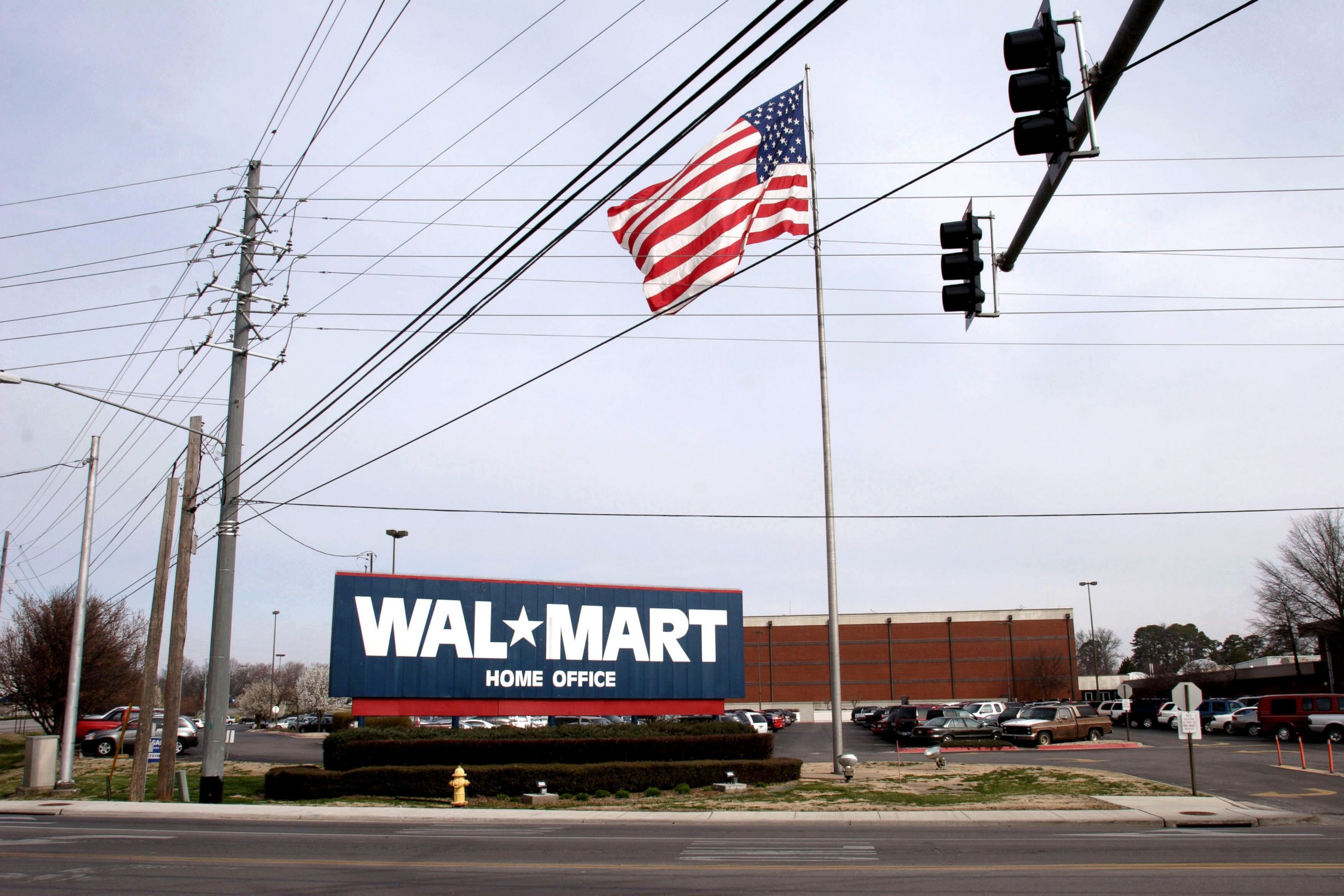 PHOTO: A sign announces the headquarters of Wal-Mart on March 16, 2005 in Bentonville, Arkansas. 