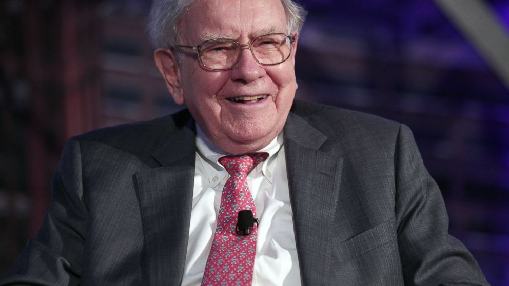 PHOTO: Billionaire investor Warren Buffett speaks at an event called, "Detroit Homecoming" Sept. 18, 2014 in Detroit, Michigan. 