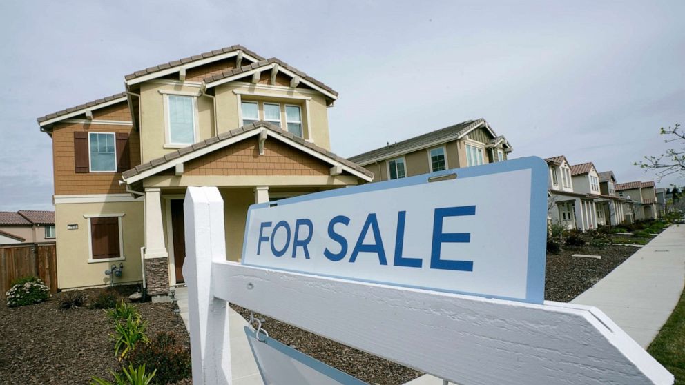 PHOTO: A for sale sign is posted in front of a home in Sacramento, Calif., March 3, 2022.