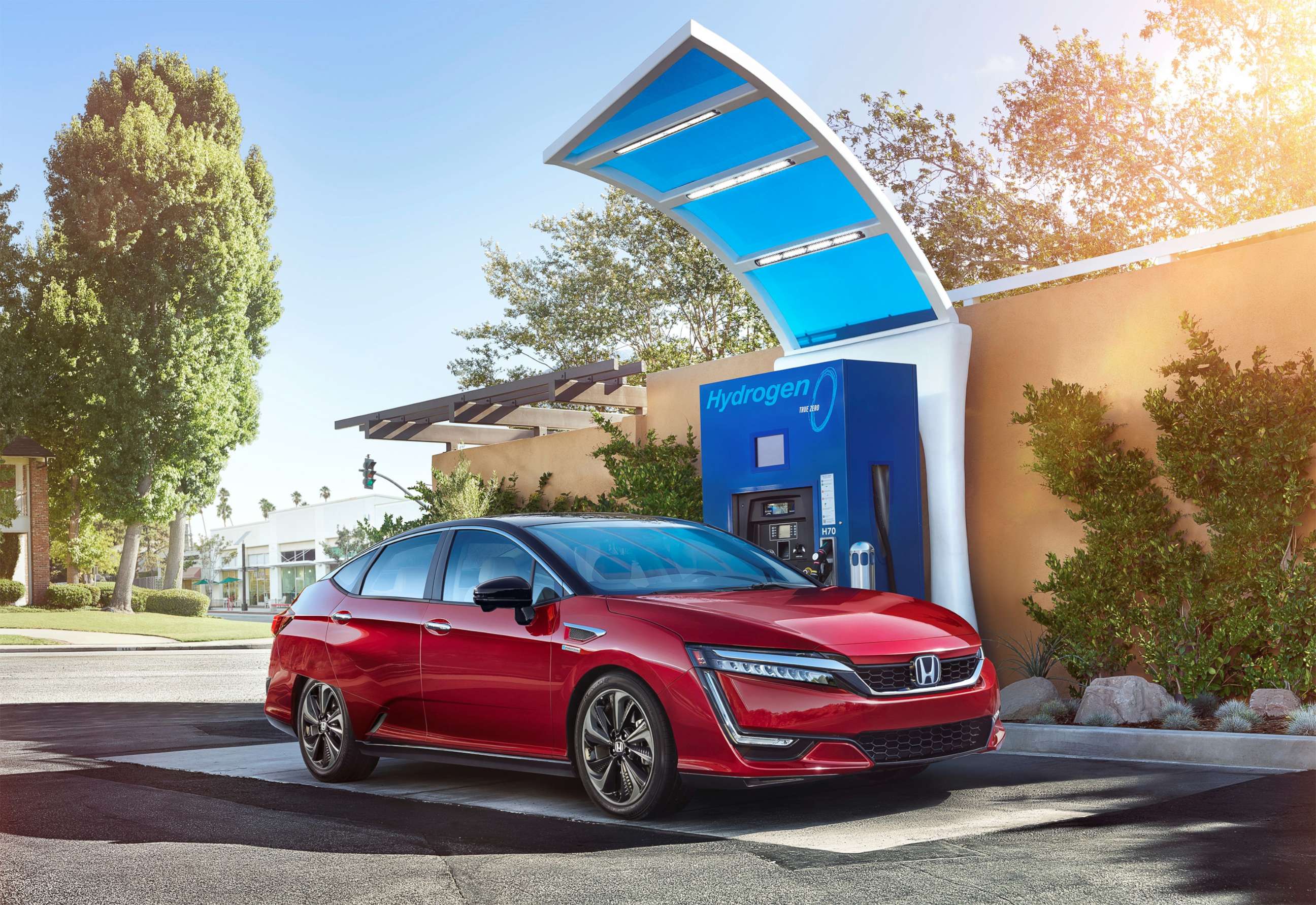 PHOTO: The 2021 Honda Clarity Fuel Cell has an EPA range rating of 360 miles on a full tank of hydrogen.