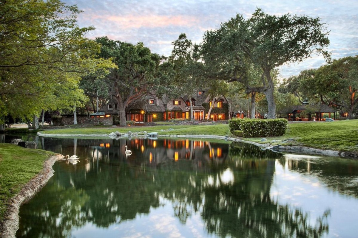 PHOTO: Sycamore Valley Ranch has 22 structures on the property, including a six-bedroom main house plus staff residences.