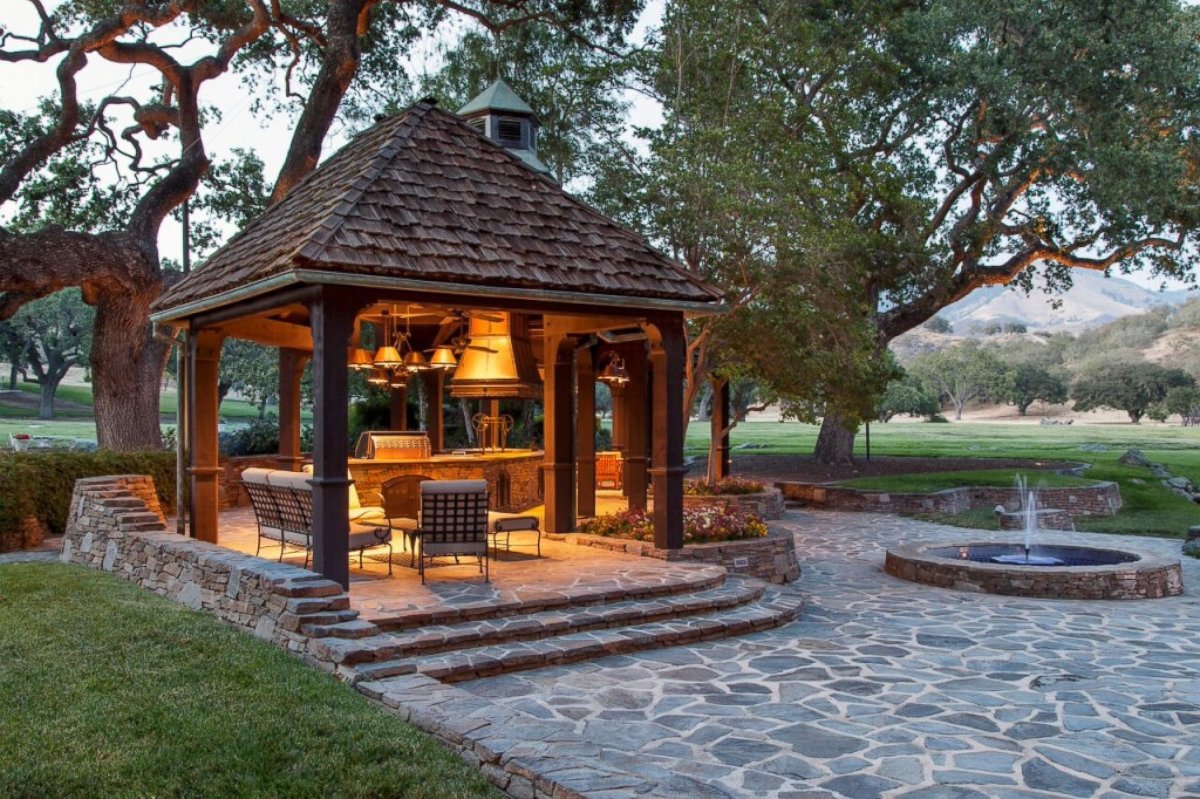 PHOTO: "Sycamore Valley Ranch," formerly Michael Jackson's Neverland, is shown in a 2015 real estate listing photo.
