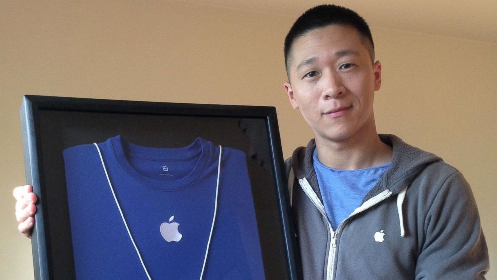 PHOTO: Apple retail employee Sam Sung's stuff reaches $6K on eBay