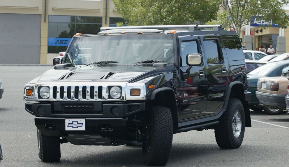 PHOTO: The Hummer H2.