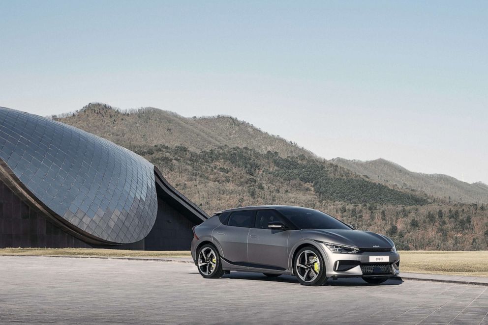 PHOTO: The cabin in the new Kia EV6 all-electric SUV features a "seamless high-tech" curved infotainment screen, according to the automaker.