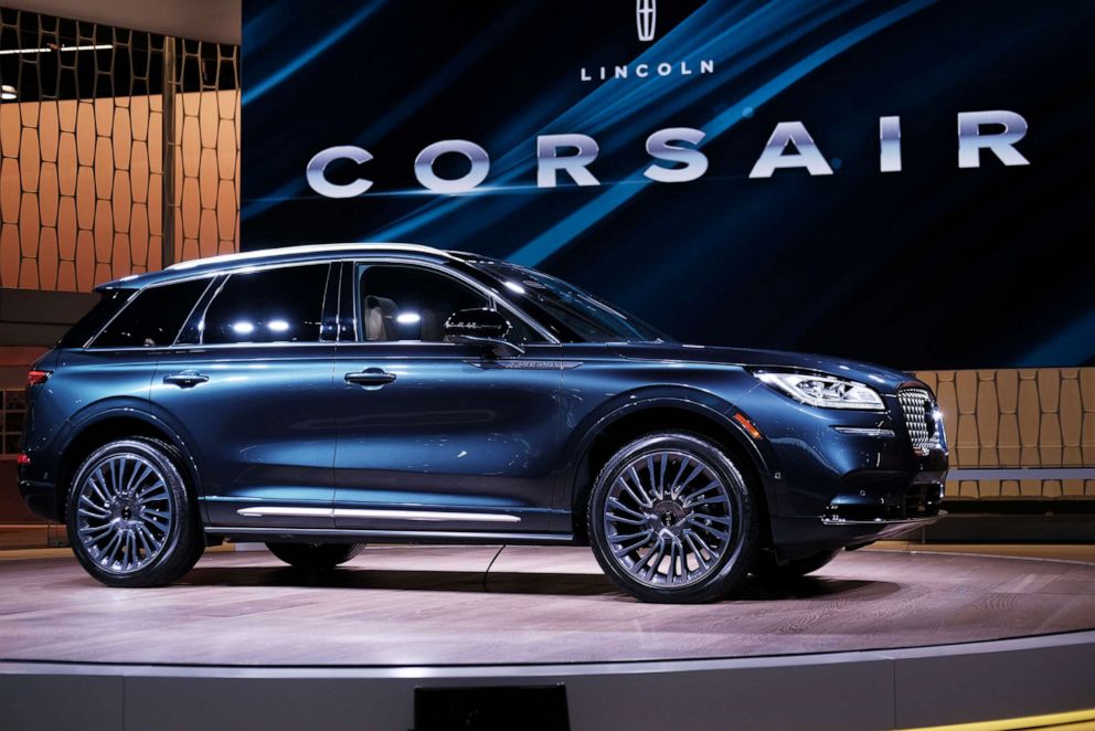 PHOTO: The 2020 Lincoln Corsair is displayed at the New York International Auto Show  on April 17, 2019 in New York City.