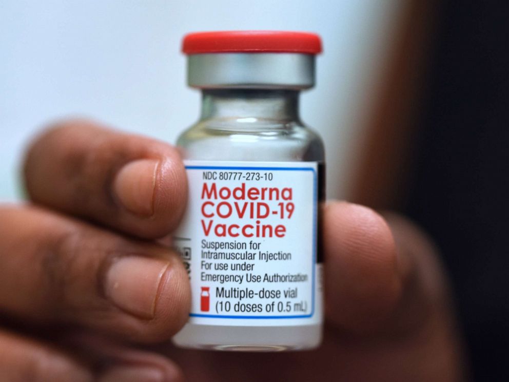 PHOTO: A doctor holds a vial of Moderna COVID-19 vaccine at a Moderna clinical trial for adolescents being conducted in Orlando, Fla., Sept. 25, 2021.