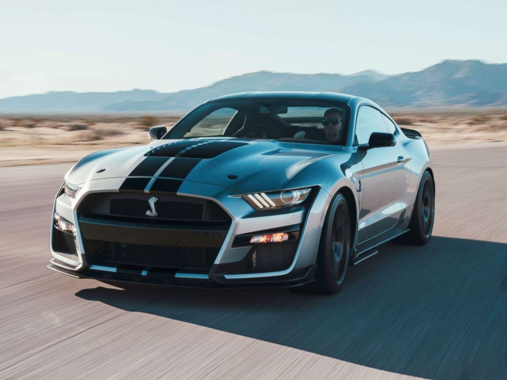 Ford presenta el Mustang Shelby GT5, su automóvil de calle más poderoso, en el Salón del Automóvil de Detroit