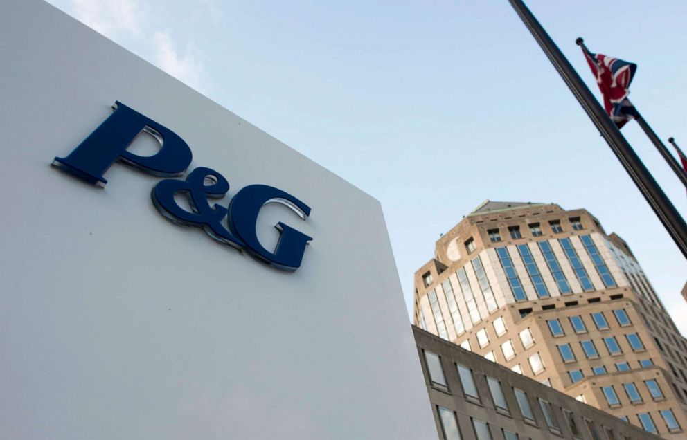 PHOTO: Proctor & Gamble Co. headquarters stands in downtown Cincinnati, Ohio, Aug. 19, 2014.