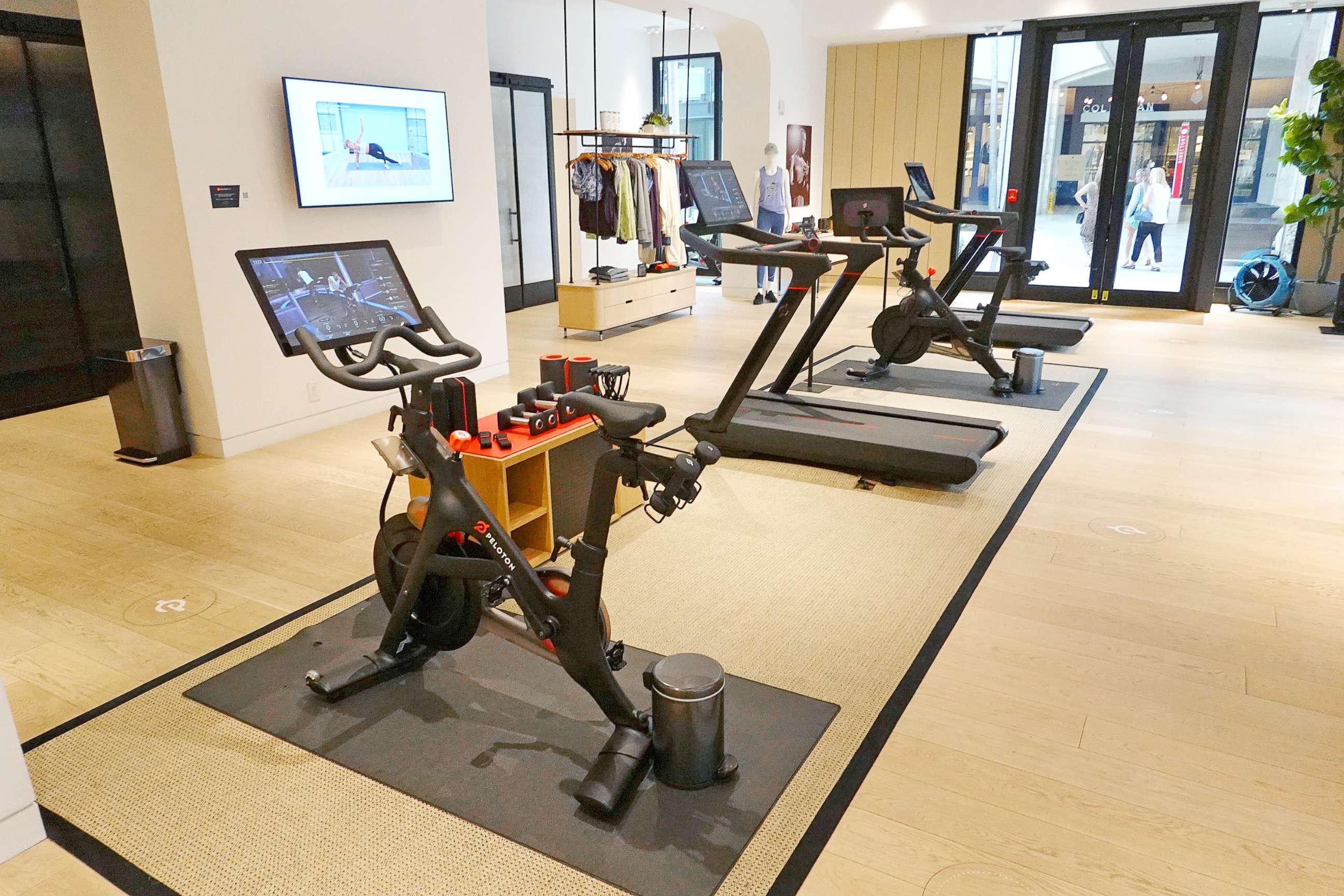 PHOTO: A Peloton show room displays bikes and treadmills on Jan. 20, 2022 in Coral Gables, Fla.