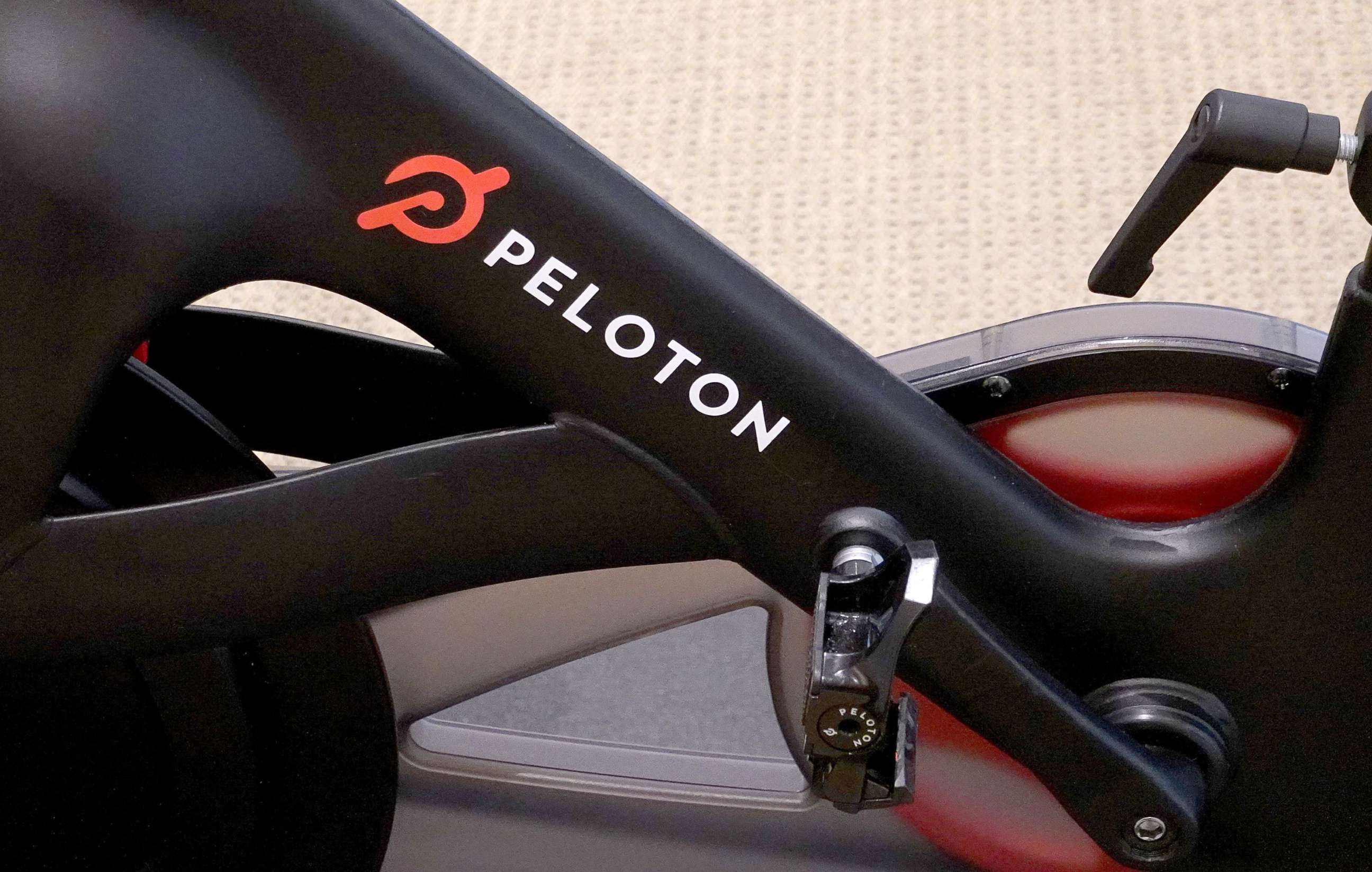 PHOTO: A Peloton show room displays bikes and treadmills on Jan. 20, 2022 in Coral Gables, Fla.