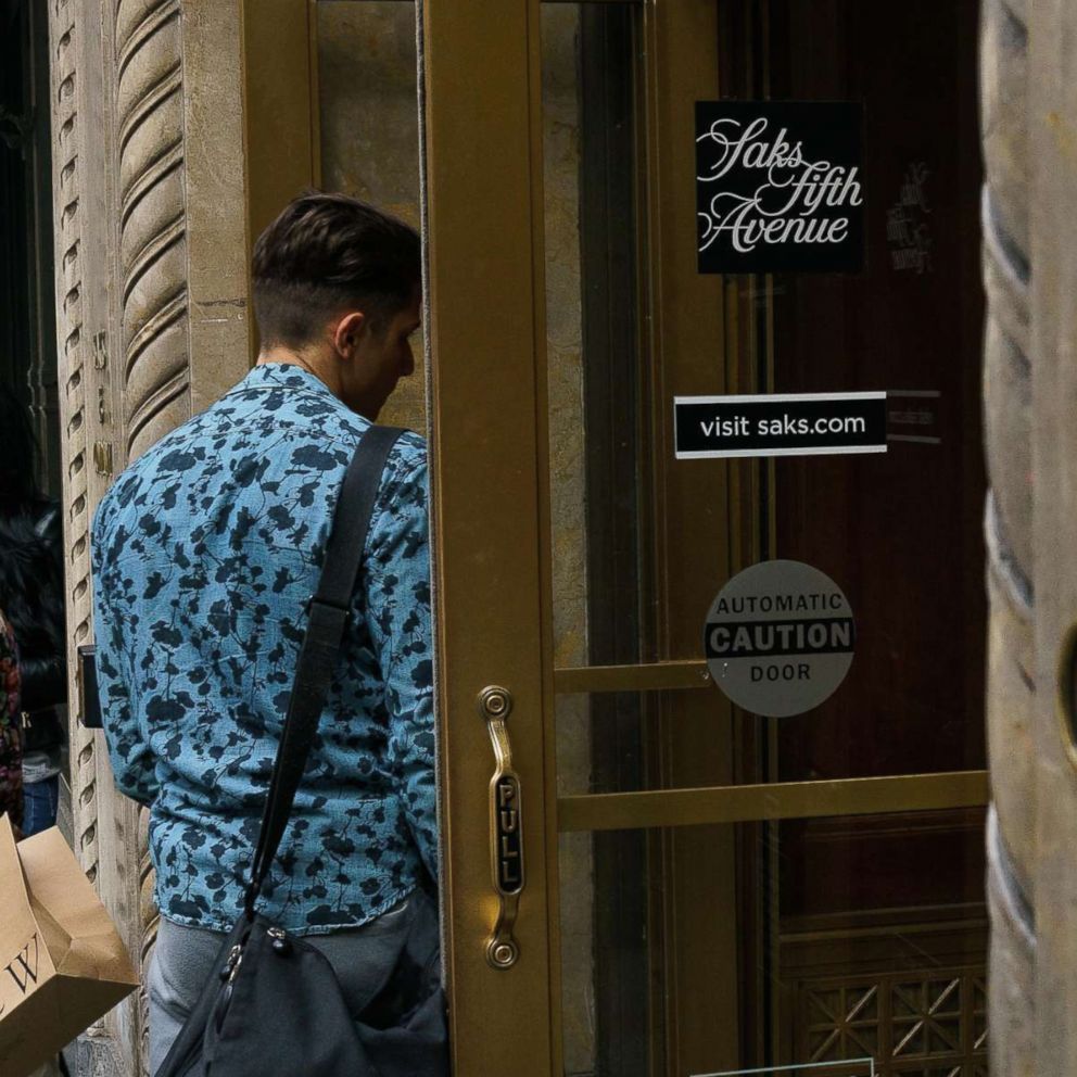 What Saks Lord Taylor Shoppers Can Do To Protect Their Data After Breach Abc News