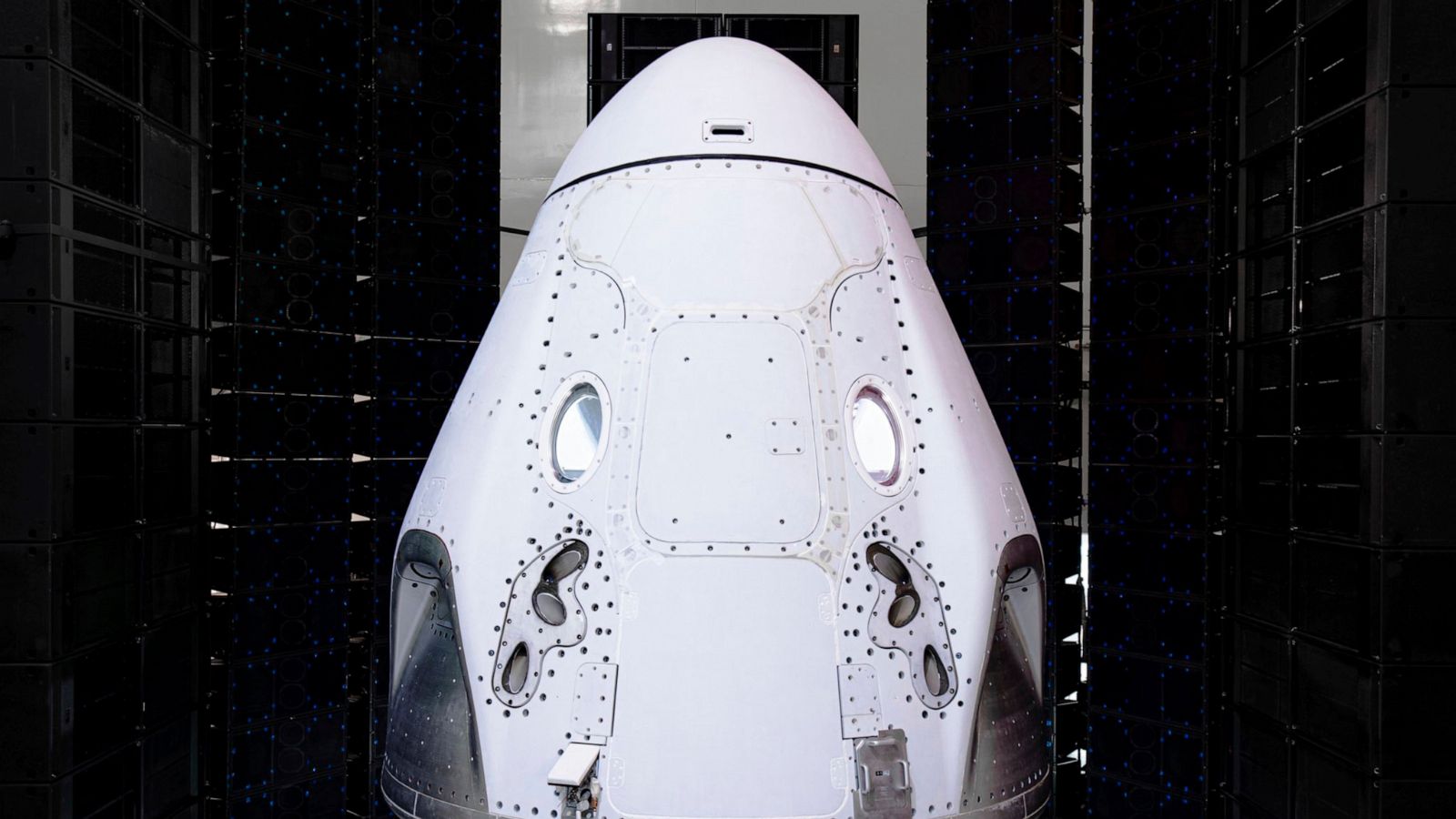 musk dragon spacecraft
