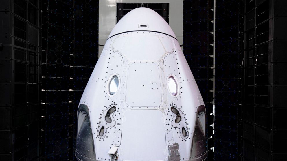 Spacex To Sell 4 Seats On Crew Dragon To Launch Private Astronauts Into 